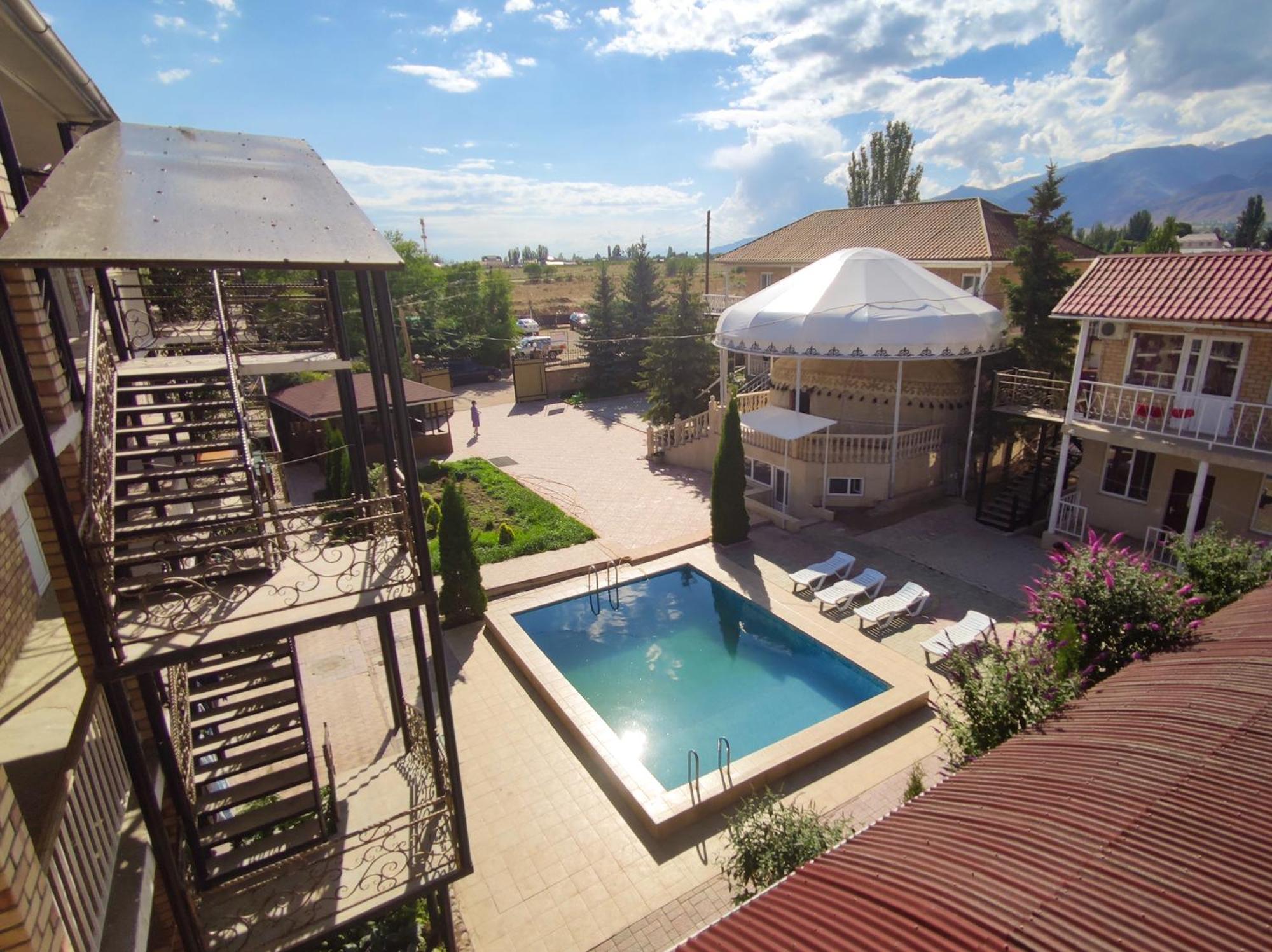 Адилет Hotel Cholpon-Ata Exterior photo