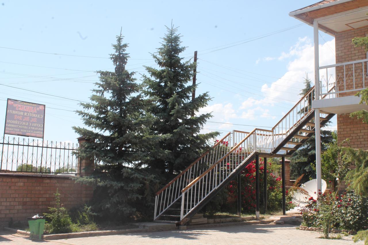 Адилет Hotel Cholpon-Ata Exterior photo